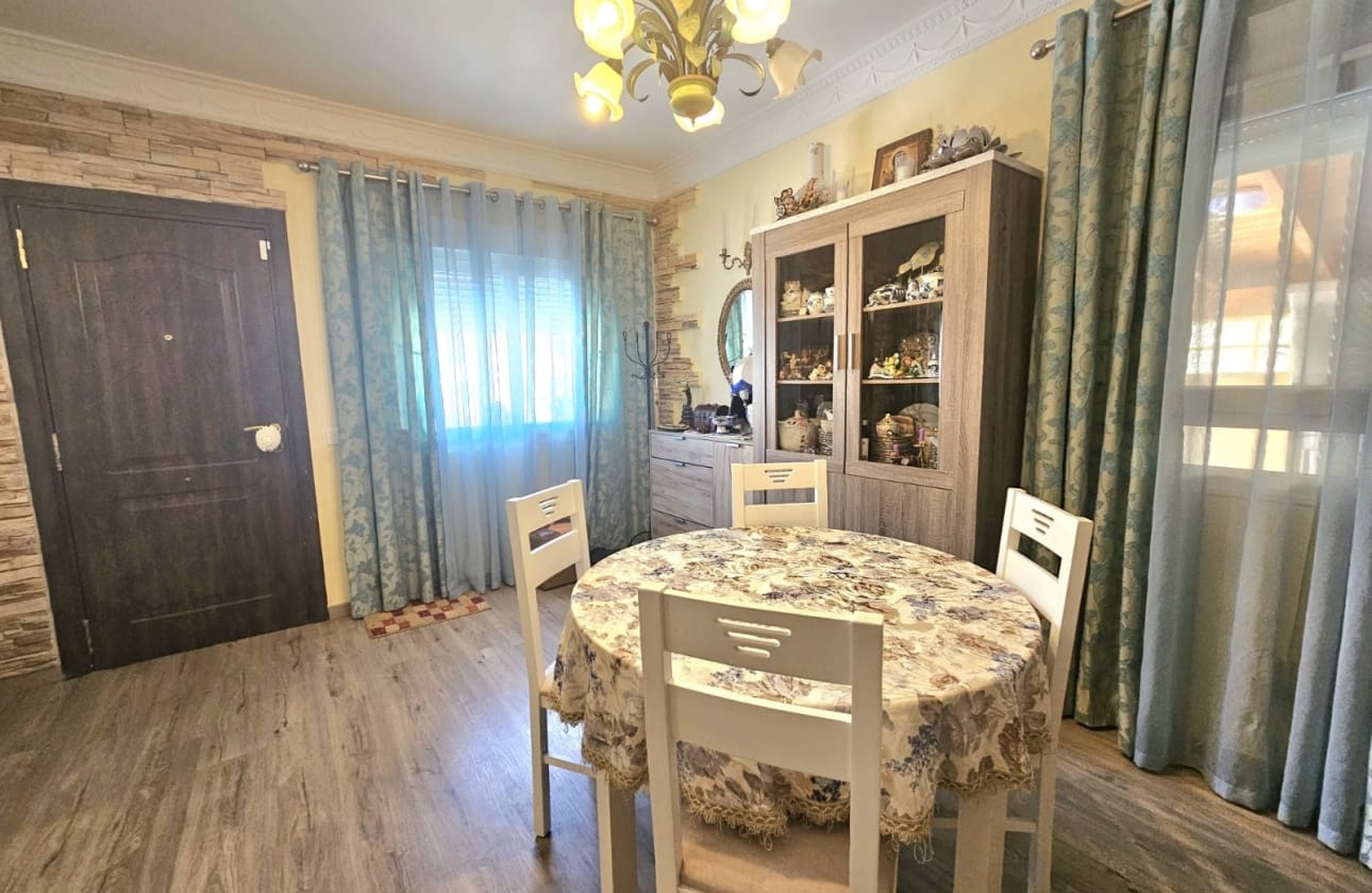3 chambre Villa/Maison à vendre à La Mata avec garage - 495 000 € (Ref: 9594563)