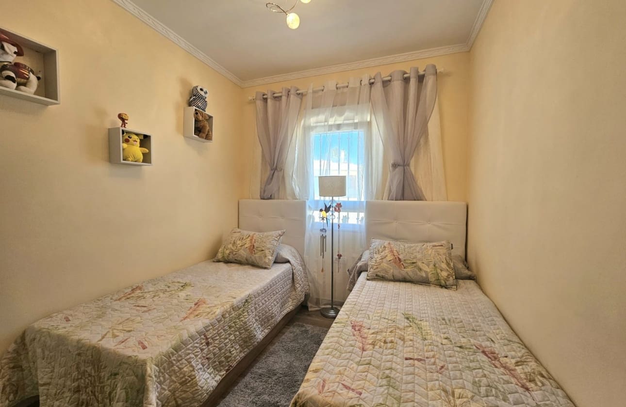 3 chambre Villa/Maison à vendre à La Mata avec garage - 495 000 € (Ref: 9594563)