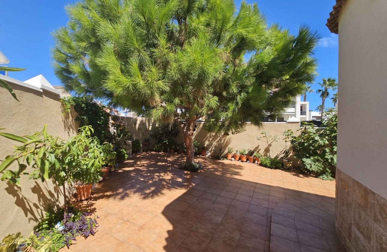 3 chambre Villa/Maison à vendre à La Mata avec garage - 495 000 € (Ref: 9594563)