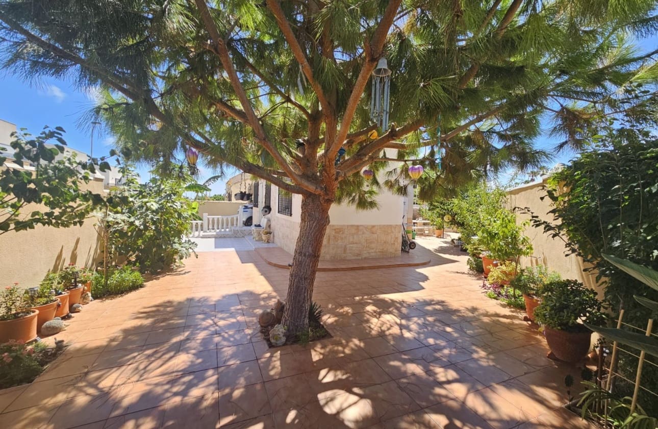 3 chambre Villa/Maison à vendre à La Mata avec garage - 495 000 € (Ref: 9594563)