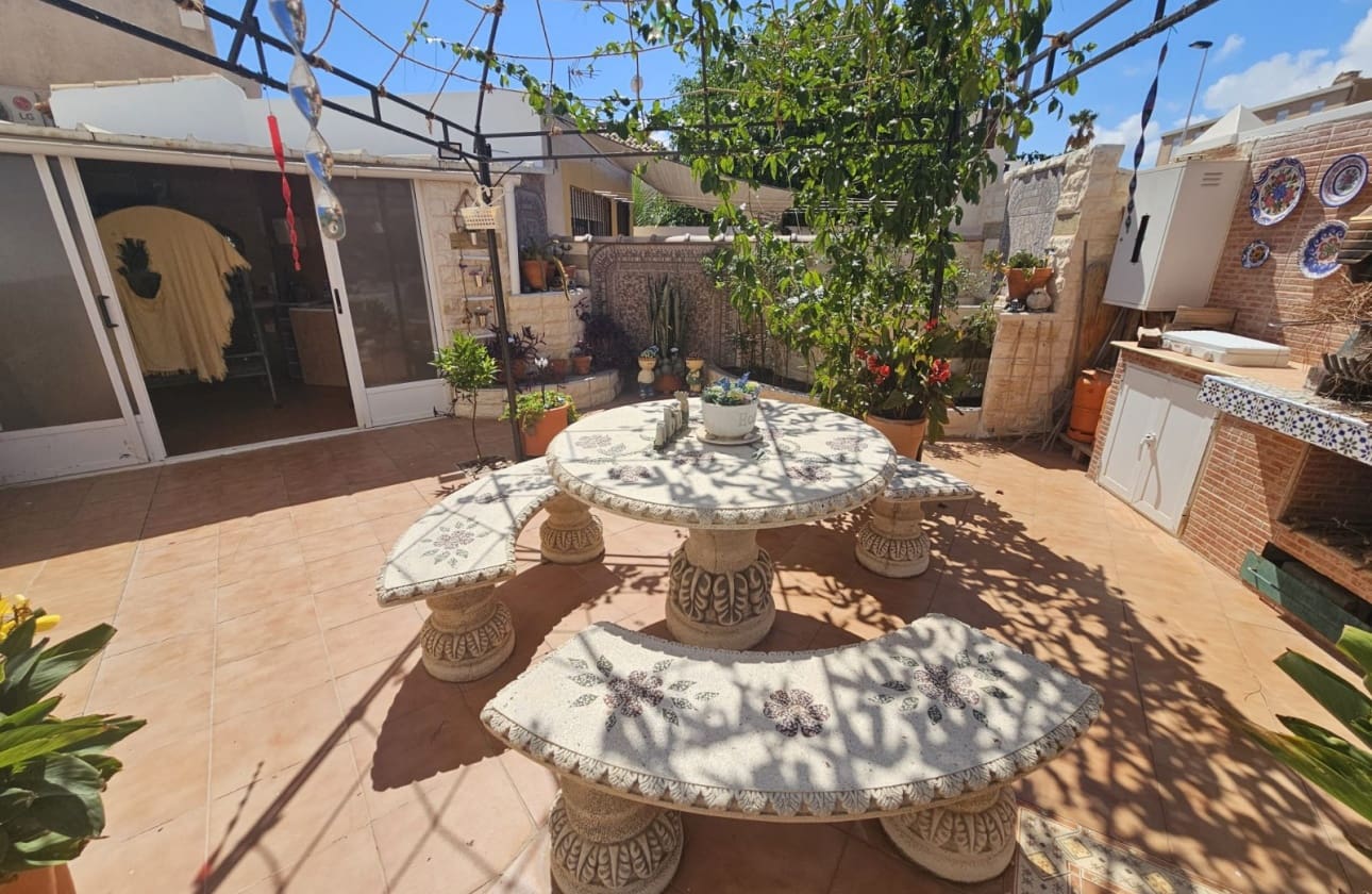 3 chambre Villa/Maison à vendre à La Mata avec garage - 495 000 € (Ref: 9594563)