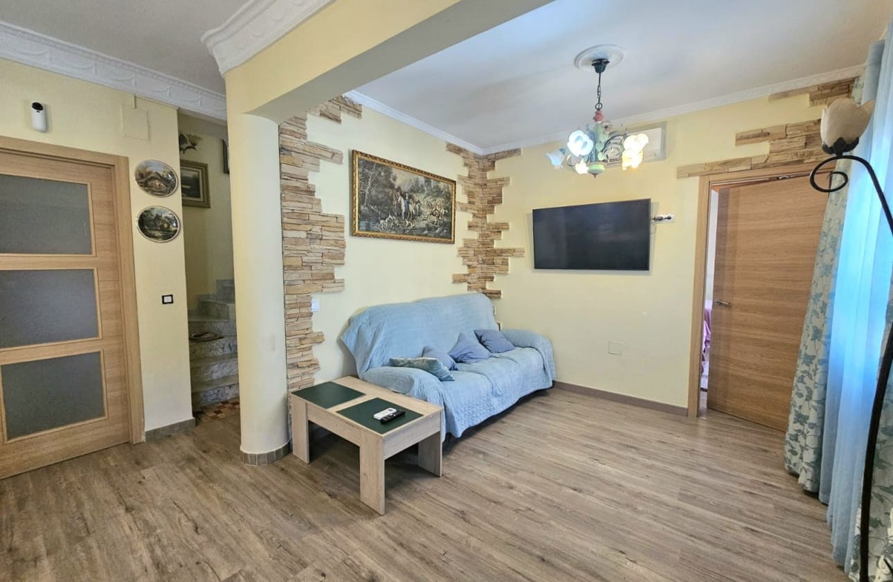 3 chambre Villa/Maison à vendre à La Mata avec garage - 495 000 € (Ref: 9594563)