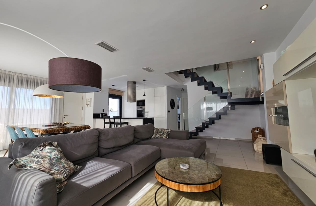 3 camera da letto Villa in vendita in Ciudad Quesada con piscina garage - 499.500 € (Rif: 9594564)