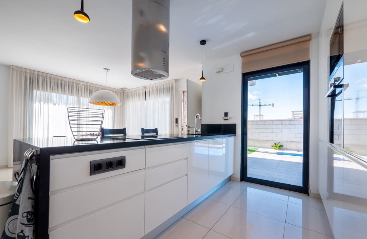 3 camera da letto Villa in vendita in Ciudad Quesada con piscina garage - 499.500 € (Rif: 9594564)