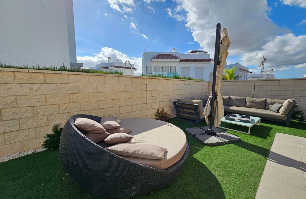 3 camera da letto Villa in vendita in Ciudad Quesada con piscina garage - 499.500 € (Rif: 9594564)