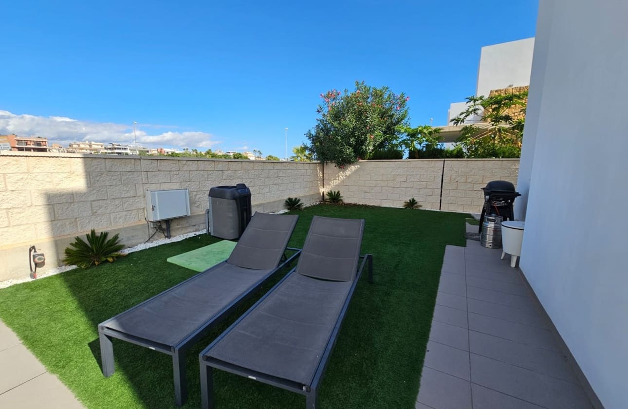 3 camera da letto Villa in vendita in Ciudad Quesada con piscina garage - 499.500 € (Rif: 9594564)