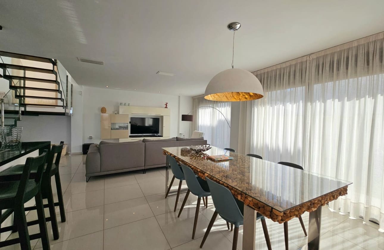 3 camera da letto Villa in vendita in Ciudad Quesada con piscina garage - 499.500 € (Rif: 9594564)