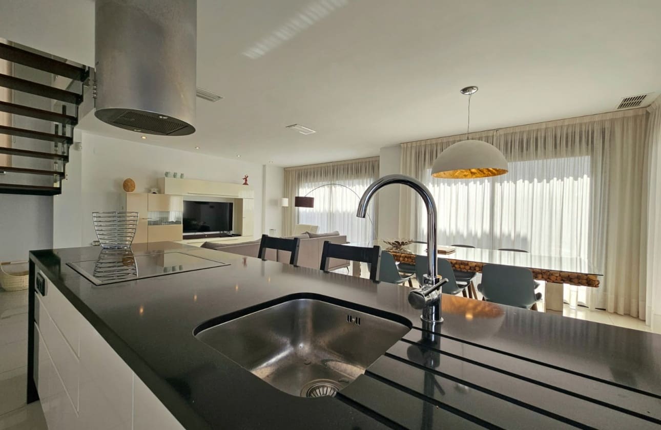 3 camera da letto Villa in vendita in Ciudad Quesada con piscina garage - 499.500 € (Rif: 9594564)