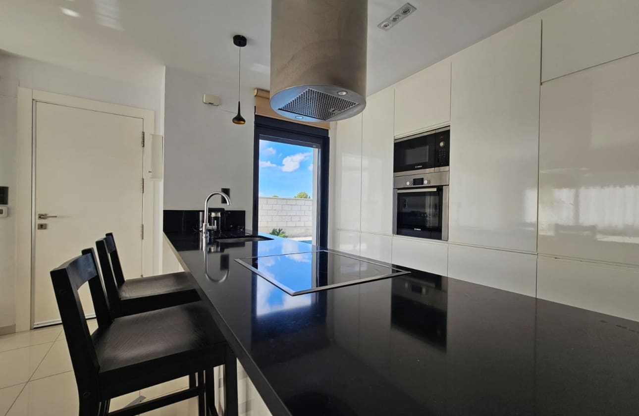 3 camera da letto Villa in vendita in Ciudad Quesada con piscina garage - 499.500 € (Rif: 9594564)