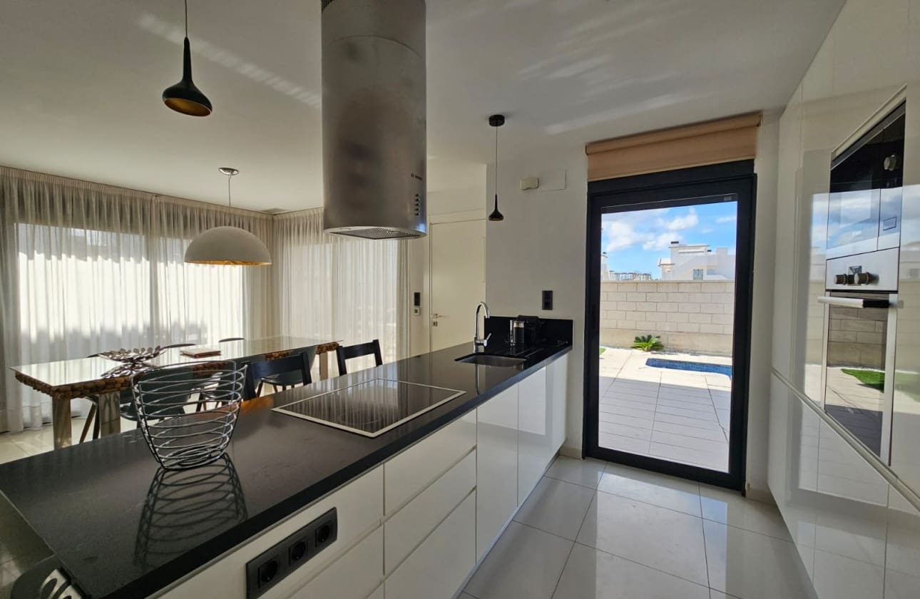 3 camera da letto Villa in vendita in Ciudad Quesada con piscina garage - 499.500 € (Rif: 9594564)