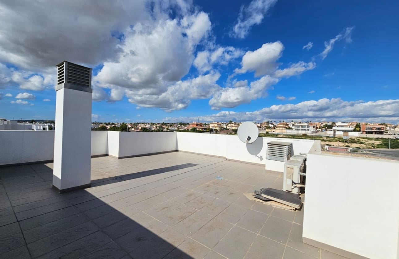 3 camera da letto Villa in vendita in Ciudad Quesada con piscina garage - 499.500 € (Rif: 9594564)