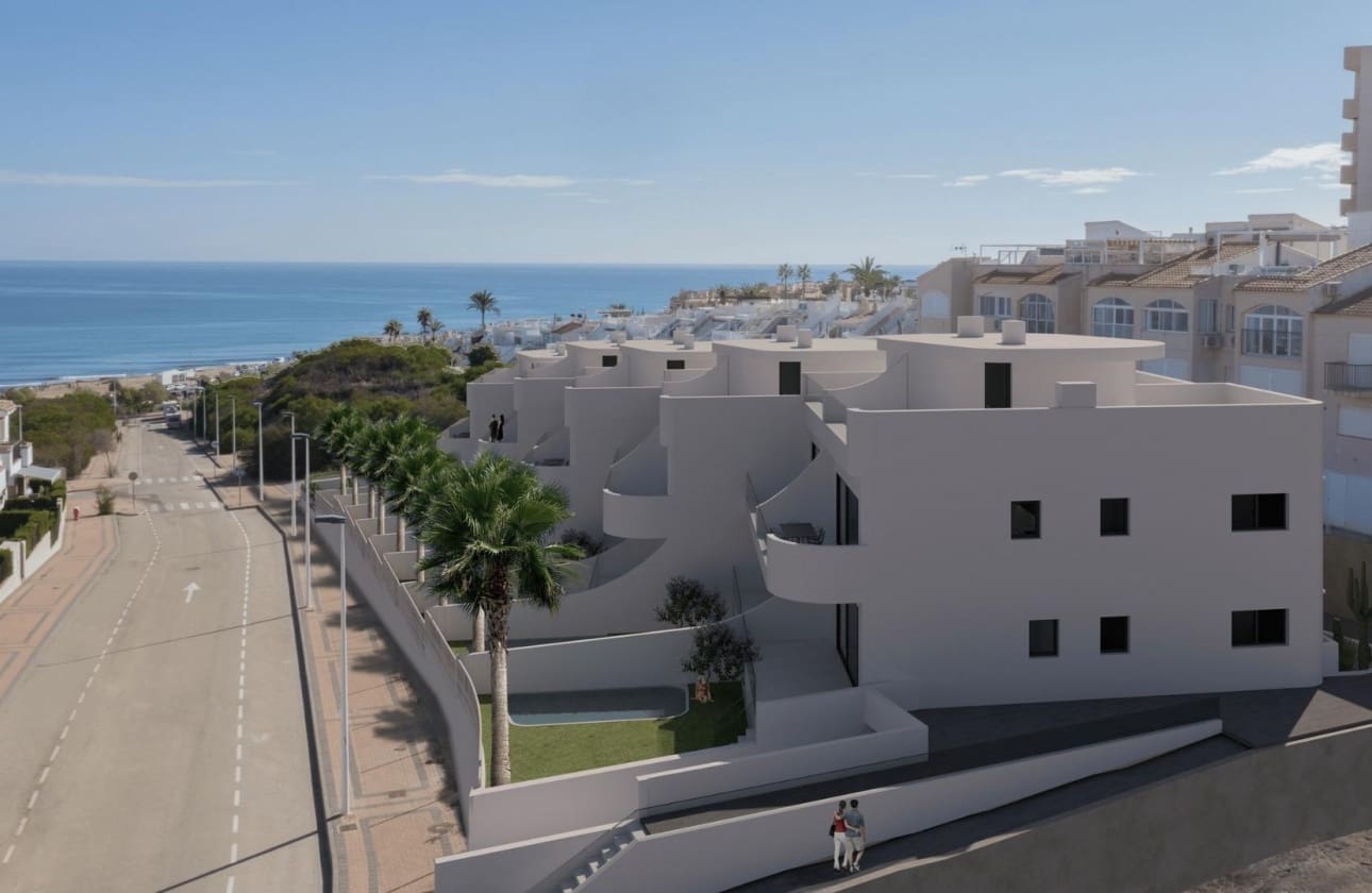 2 bedroom Bungalow for sale in Torrevieja with pool - € 550,000 (Ref: 9603221)