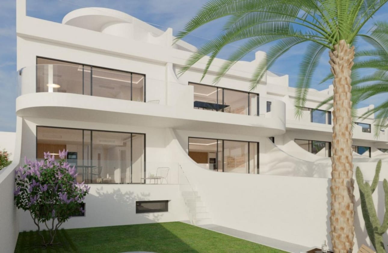 2 bedroom Bungalow for sale in Torrevieja with pool - € 550,000 (Ref: 9603221)