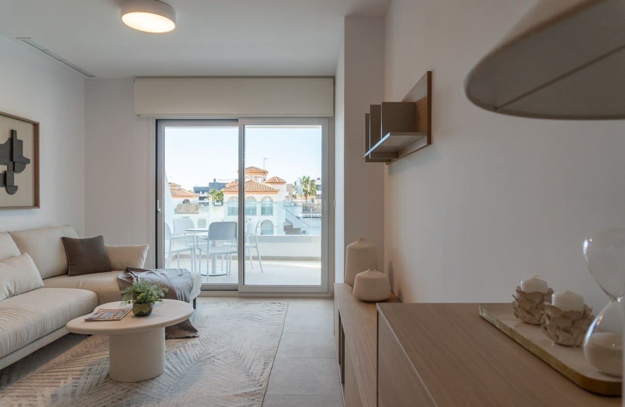 2 bedroom Apartment for sale in Playa Flamenca with pool - € 339,000 (Ref: 9606912)