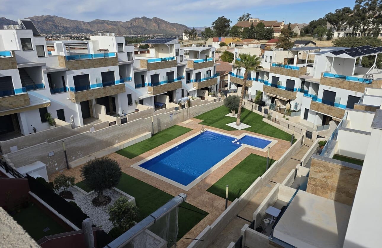 3 soveværelse Byhus til salg i Bigastro med swimmingpool - € 250.000 (Ref: 9606914)