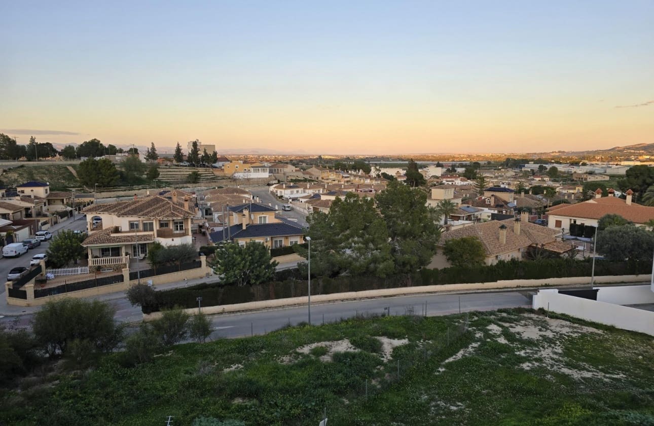 3 soveværelse Byhus til salg i Bigastro med swimmingpool - € 250.000 (Ref: 9606914)