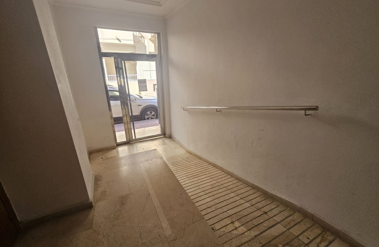 1 chambre Appartement de Plage à vendre à Torrevieja - 120 000 € (Ref: 9610003)