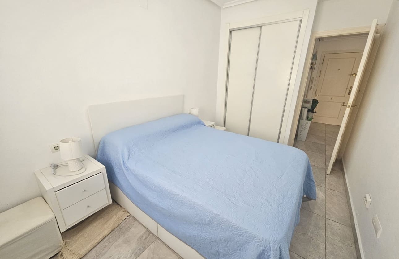 1 chambre Appartement de Plage à vendre à Torrevieja - 120 000 € (Ref: 9610003)