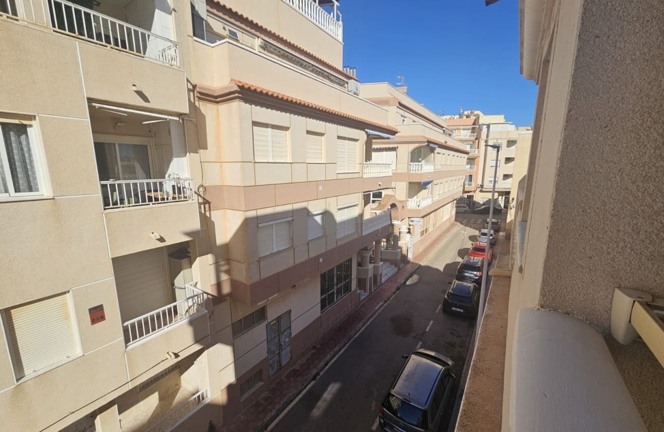 1 chambre Appartement de Plage à vendre à Torrevieja - 120 000 € (Ref: 9610003)