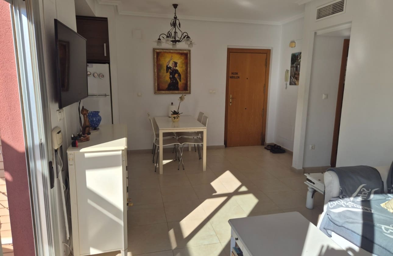 2 slaapkamer Penthouse te koop in Punta Prima met zwembad garage - € 250.000 (Ref: 9613089)