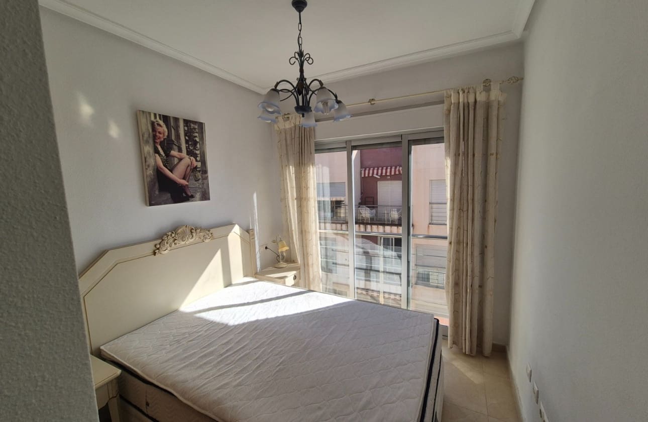 2 slaapkamer Penthouse te koop in Punta Prima met zwembad garage - € 250.000 (Ref: 9613089)