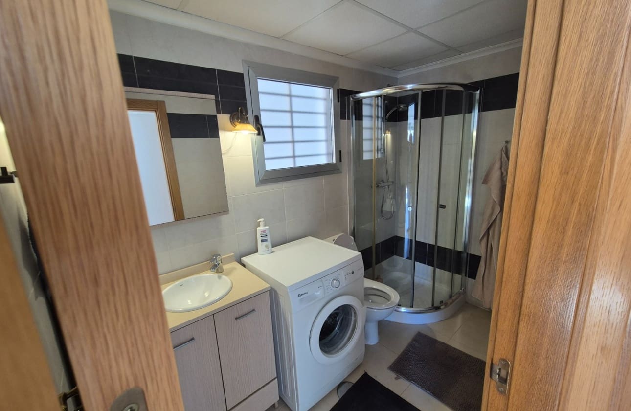 2 slaapkamer Penthouse te koop in Punta Prima met zwembad garage - € 250.000 (Ref: 9613089)