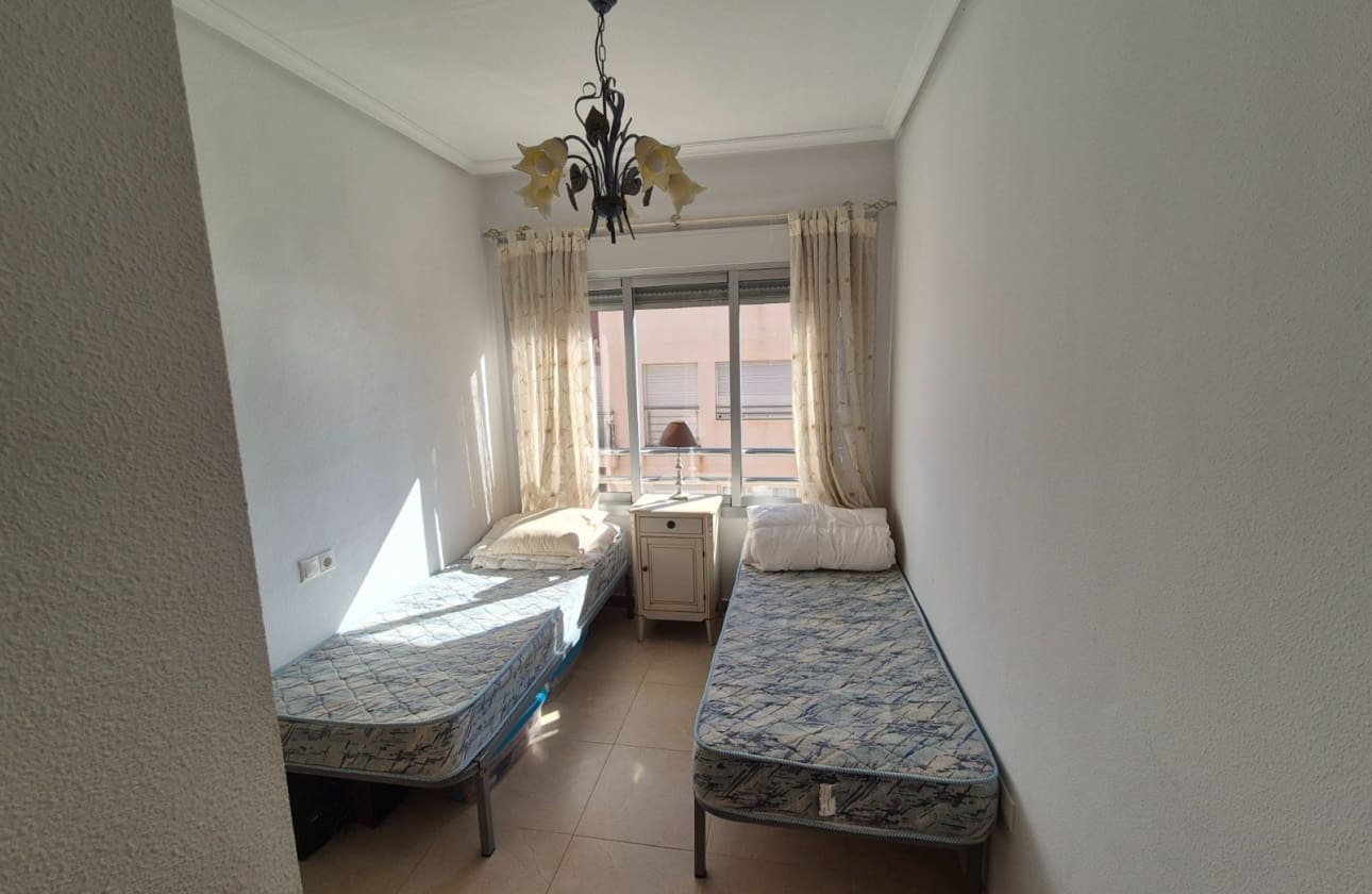 2 slaapkamer Penthouse te koop in Punta Prima met zwembad garage - € 250.000 (Ref: 9613089)