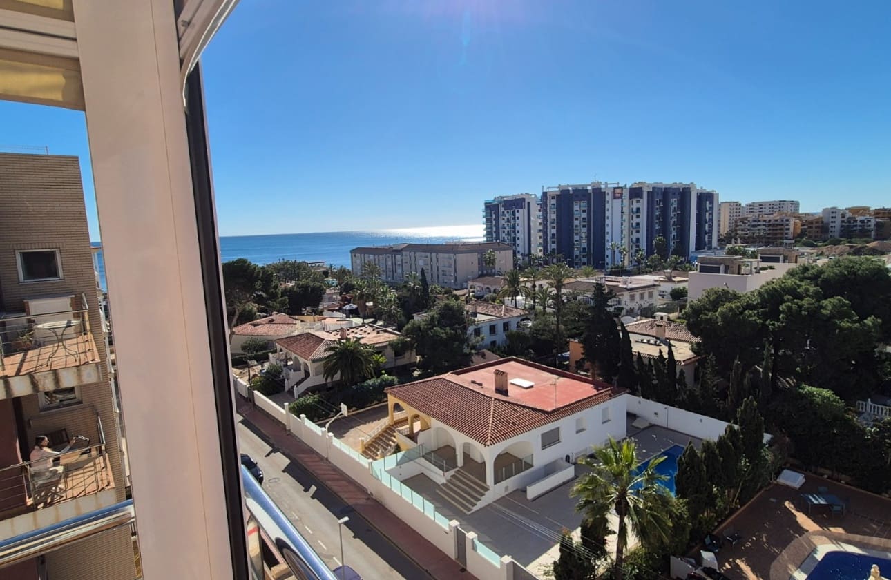 2 slaapkamer Penthouse te koop in Punta Prima met zwembad garage - € 250.000 (Ref: 9613089)