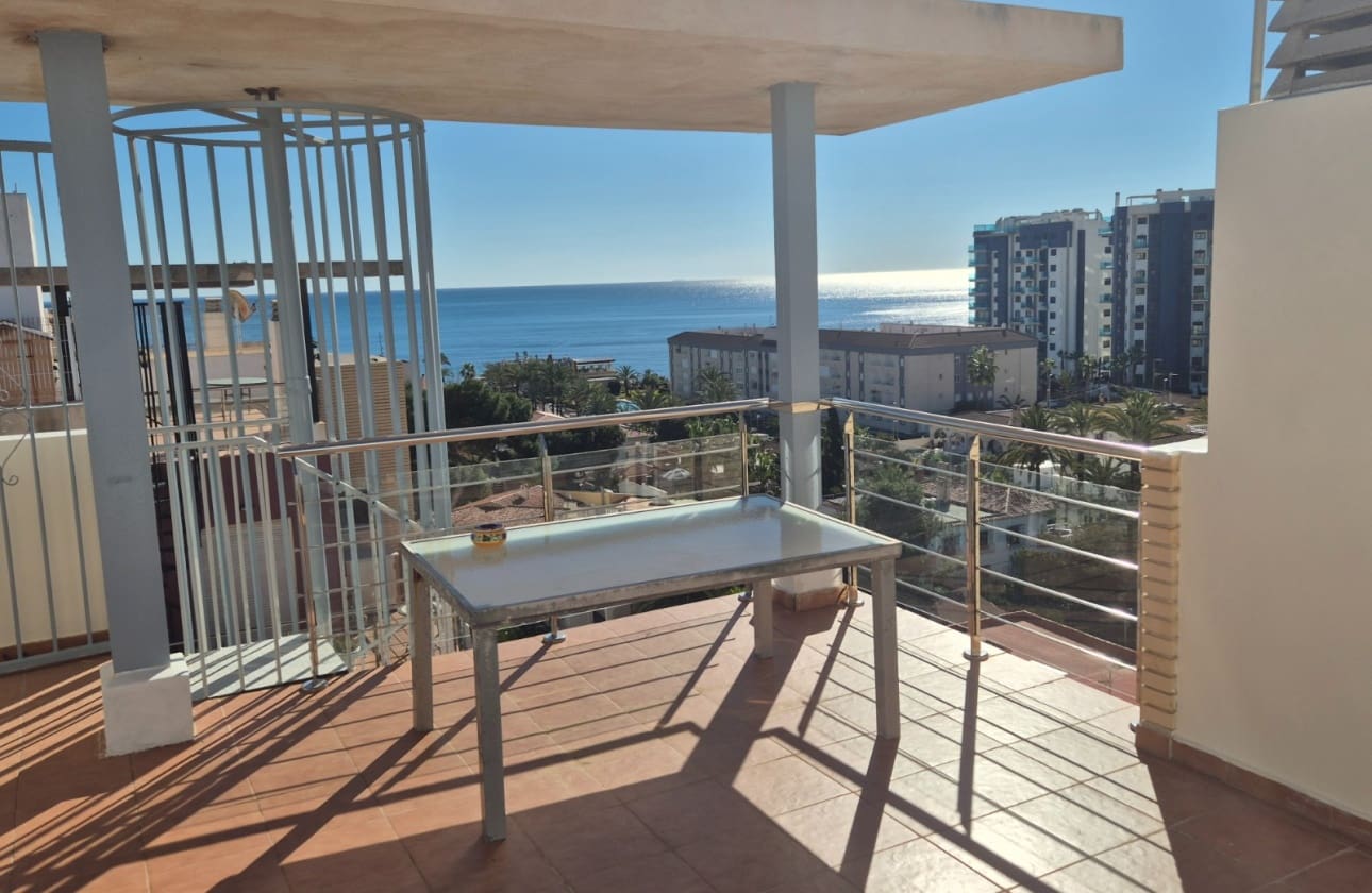2 slaapkamer Penthouse te koop in Punta Prima met zwembad garage - € 250.000 (Ref: 9613089)