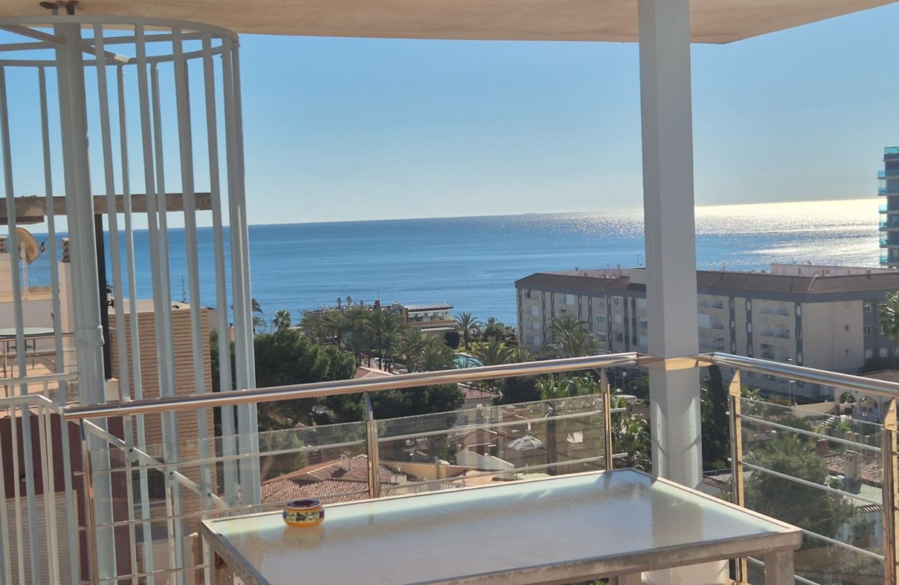 2 slaapkamer Penthouse te koop in Punta Prima met zwembad garage - € 250.000 (Ref: 9613089)