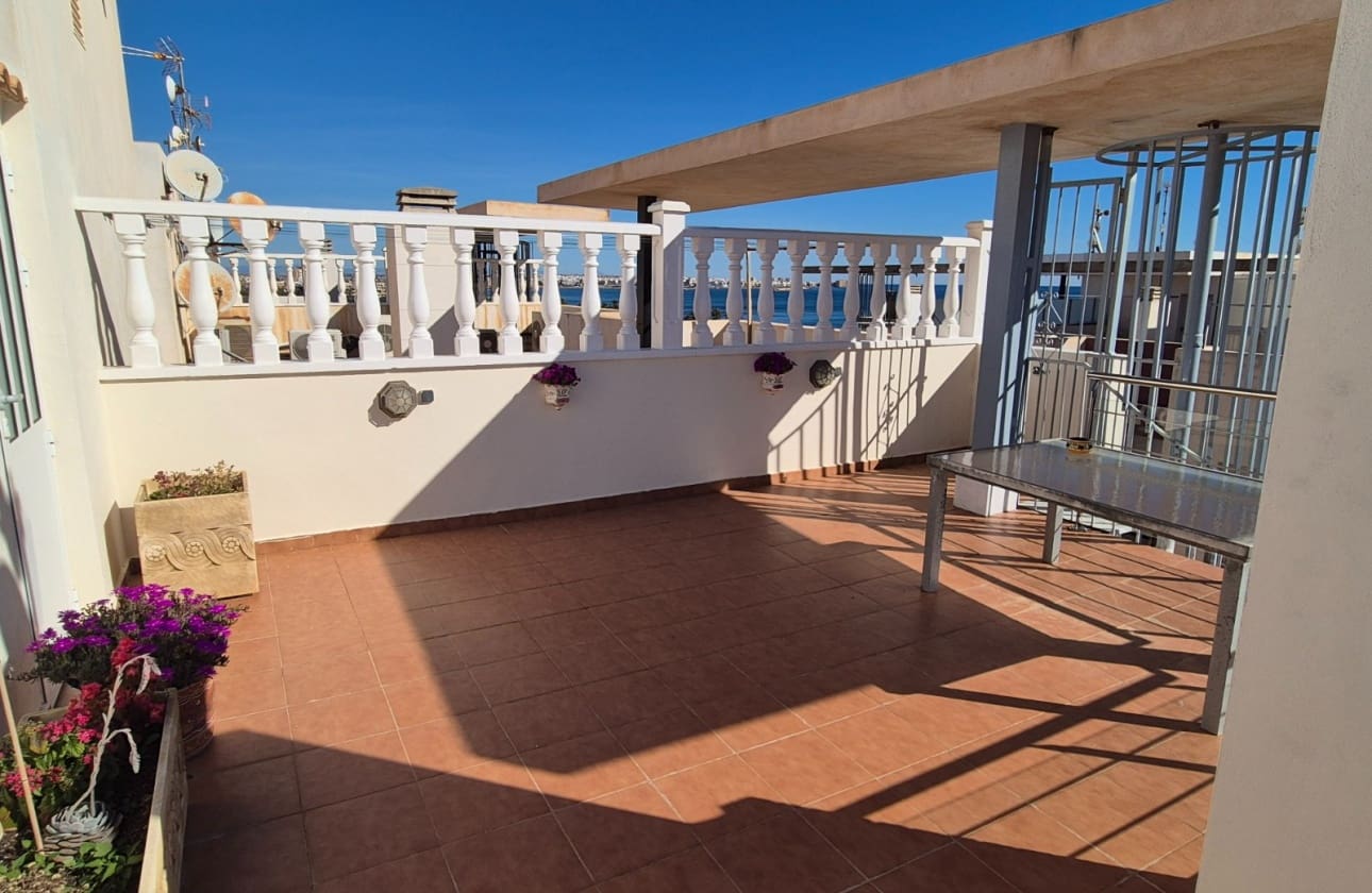 2 slaapkamer Penthouse te koop in Punta Prima met zwembad garage - € 250.000 (Ref: 9613089)