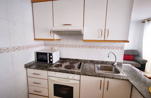 1 bedroom Apartment for sale in Guardamar Playa, Guardamar del Segura - € 120,000 (Ref: 9613090)