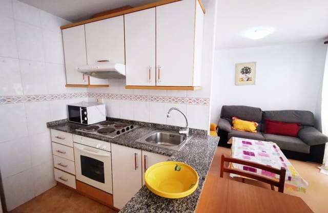 1 bedroom Apartment for sale in Guardamar Playa, Guardamar del Segura - € 120,000 (Ref: 9613090)