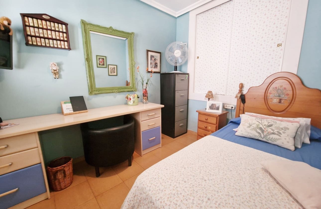 4 bedroom Villa for sale in Guardamar del Segura with pool - € 385,000 (Ref: 9613093)