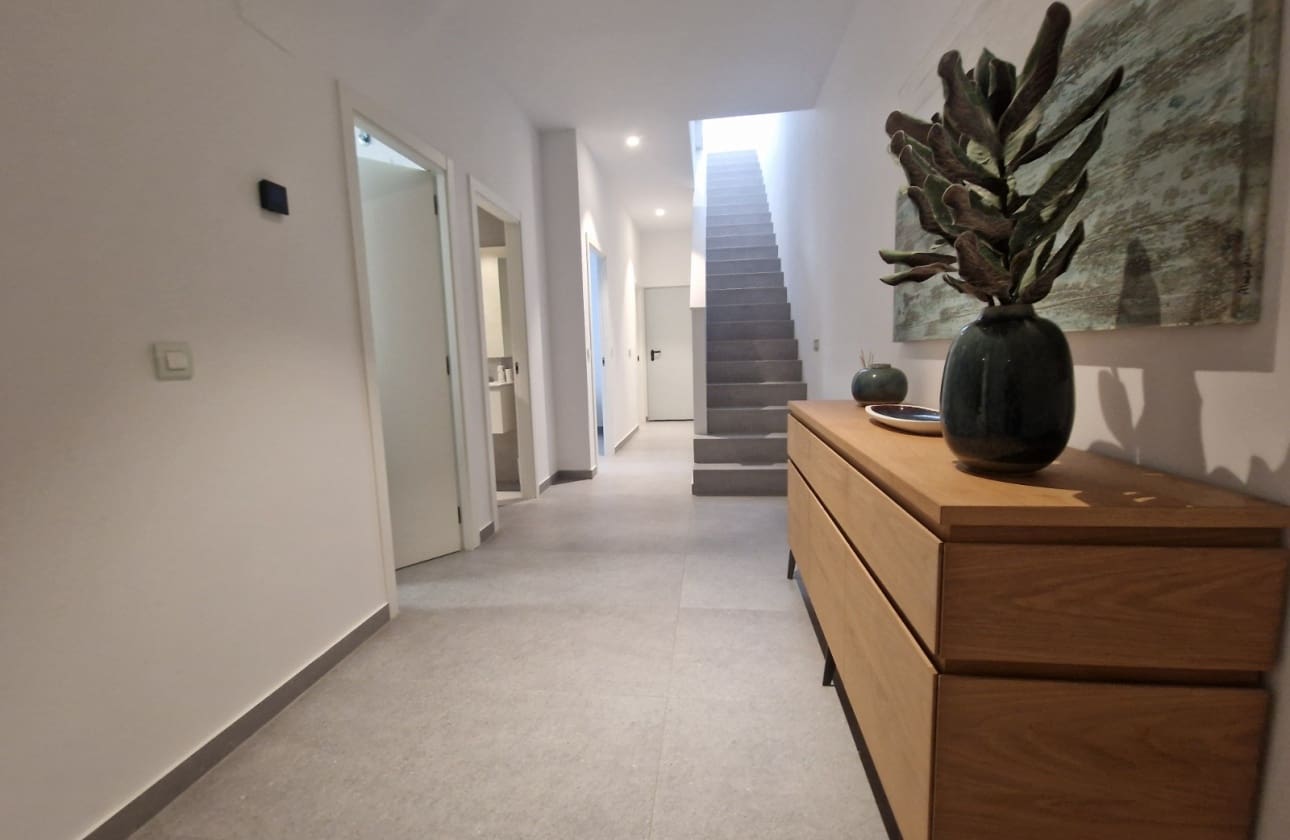 4 Zimmer Villa zu verkaufen in Guardamar del Segura mit Pool - 625.000 € (Ref: 9613095)