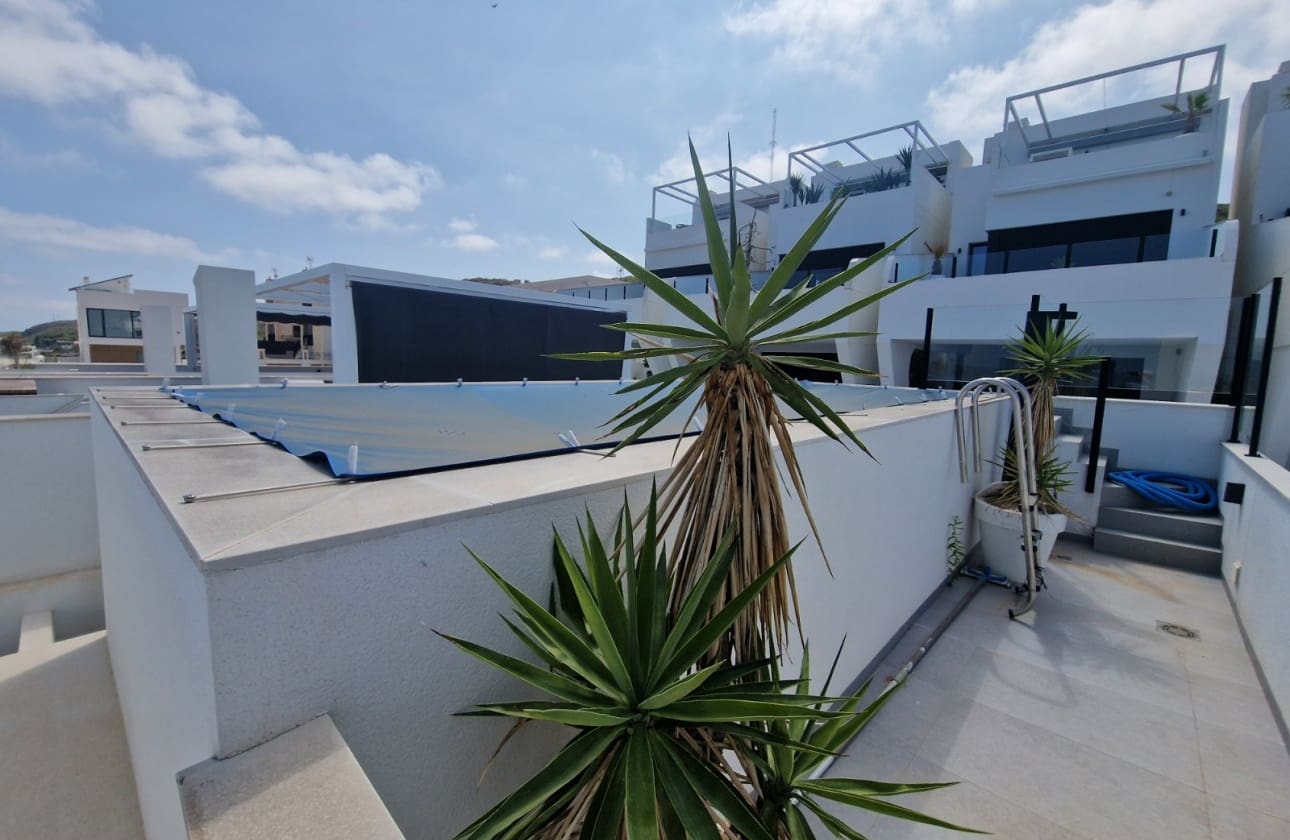 4 Zimmer Villa zu verkaufen in Guardamar del Segura mit Pool - 625.000 € (Ref: 9613095)