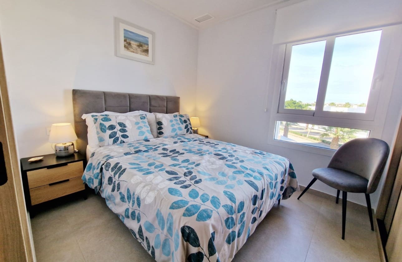 3 bedroom Apartment for sale in Guardamar del Segura with pool - € 264,900 (Ref: 9613097)