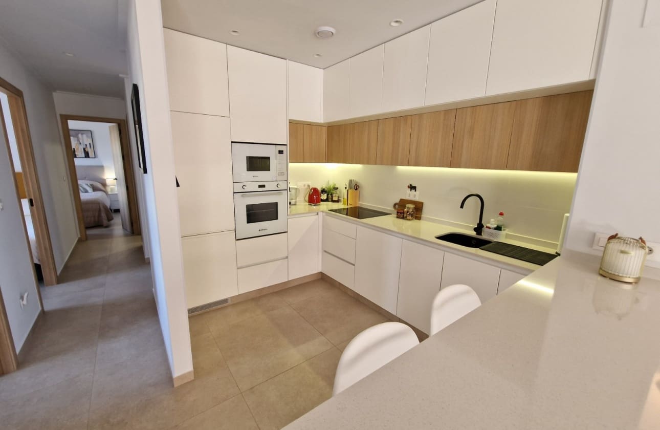 3 bedroom Apartment for sale in Guardamar del Segura with pool - € 264,900 (Ref: 9613097)