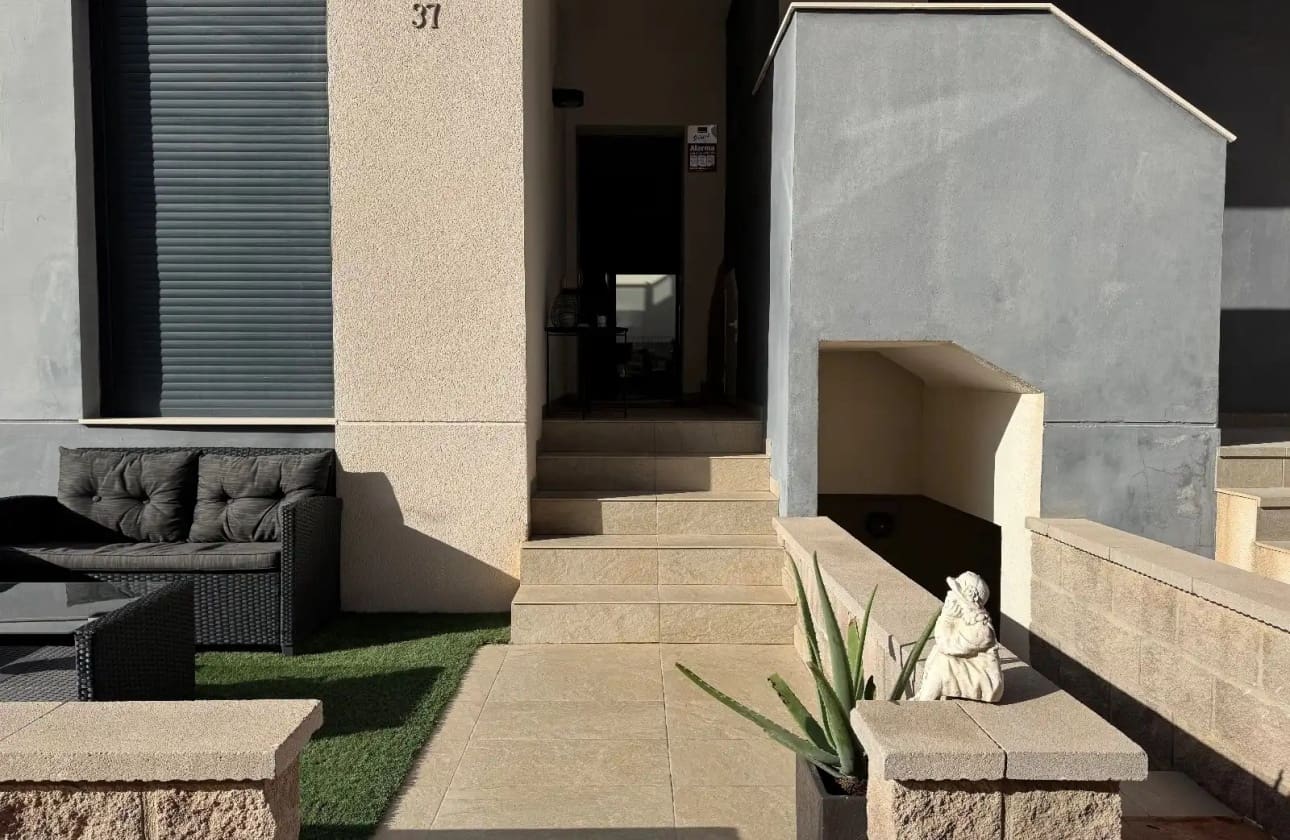 2 quarto Bungalow para venda em Guardamar del Segura com piscina garagem - 219 900 € (Ref: 9614243)