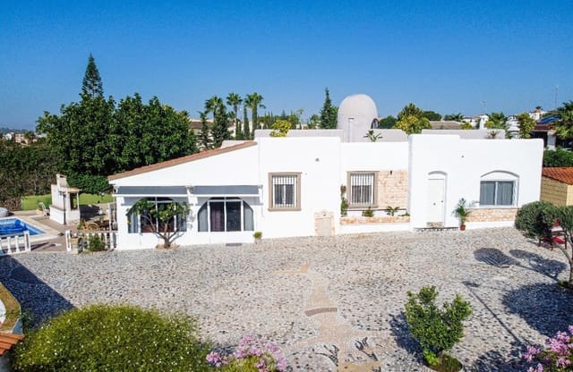 Chalet de 5 habitaciones en Ciudad Quesada, Rojales en venta con piscina garaje - 420.000 € (Ref: 9618733)