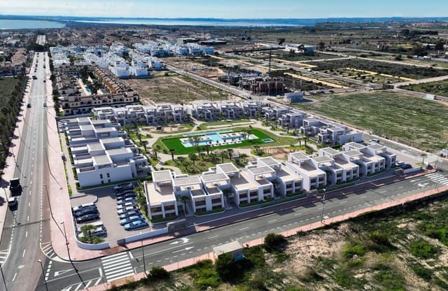 3 bedroom Bungalow for sale in Ciudad Quesada, Rojales - € 380,000 (Ref: 9622068)