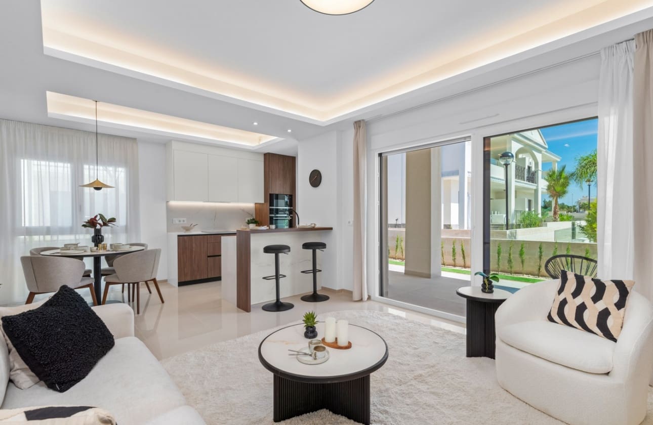 2 soveværelse Bungalow til salg i Ciudad Quesada med swimmingpool - € 329.000 (Ref: 9622071)