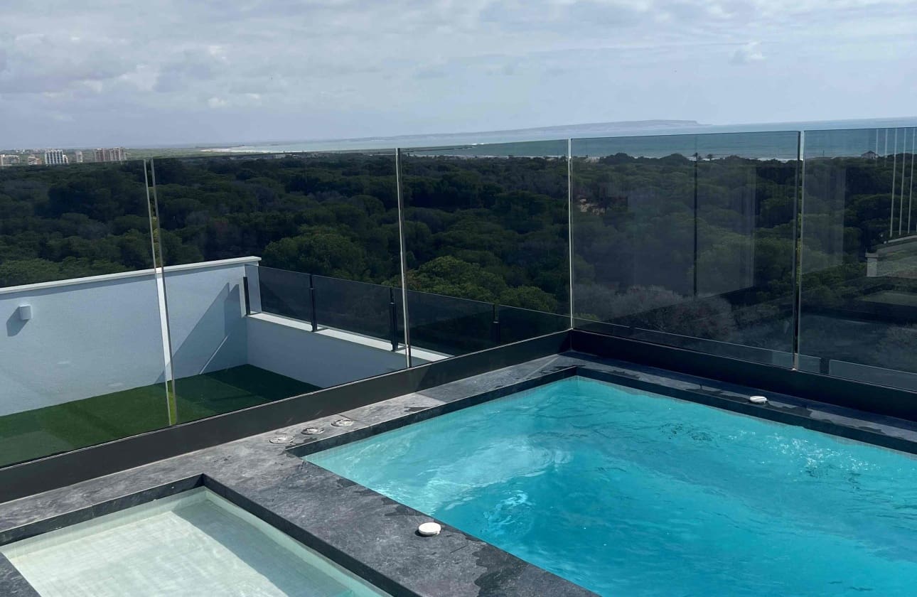 3 soverom Penthouse til salgs i Guardamar del Segura med svømmebasseng - € 690 000 (Ref: 9622083)