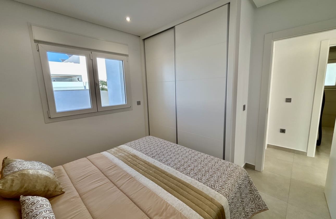 3 bedroom Villa for sale in Benijofar - € 569,500 (Ref: 9622106)