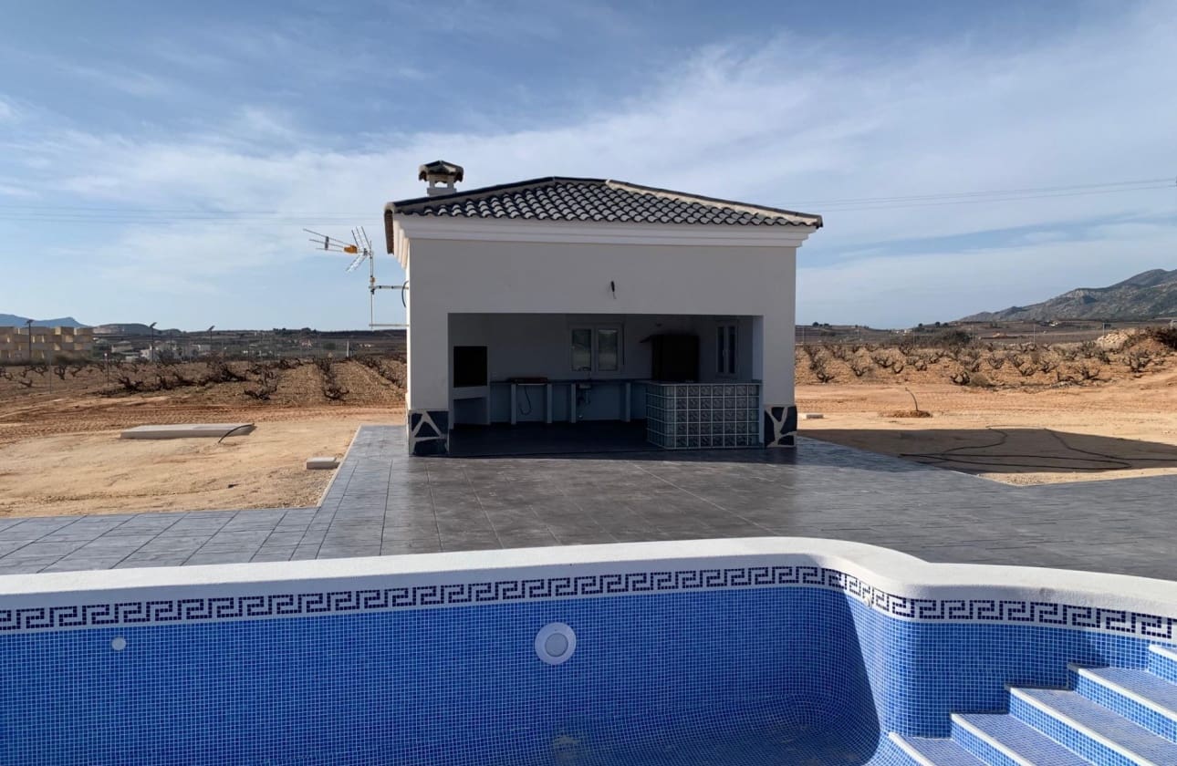 6 bedroom Villa for sale in Pinoso - € 611,000 (Ref: 9622115)