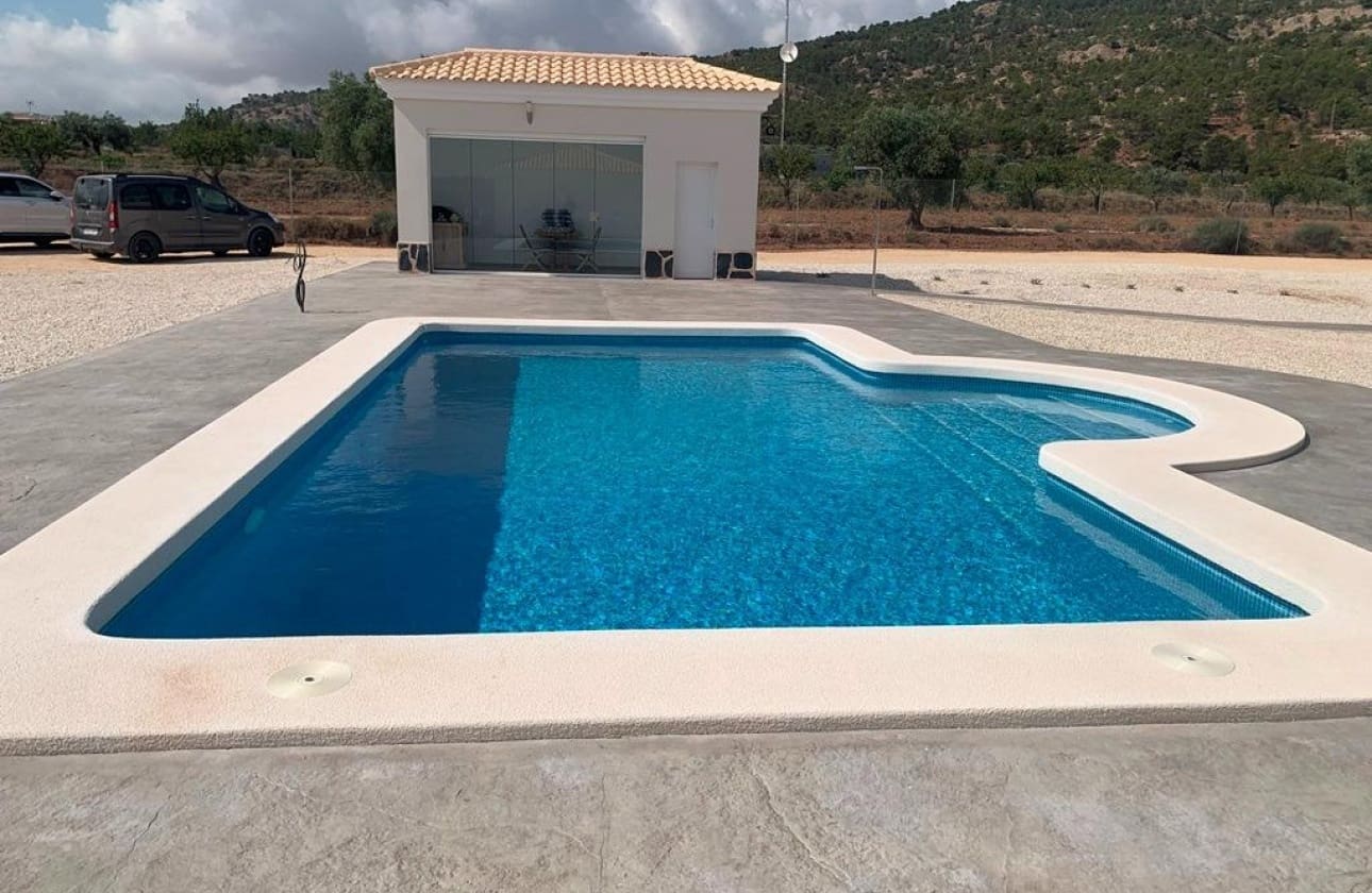 6 bedroom Villa for sale in Pinoso - € 611,000 (Ref: 9622115)