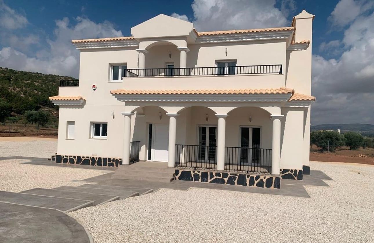 6 bedroom Villa for sale in Pinoso - € 611,000 (Ref: 9622115)