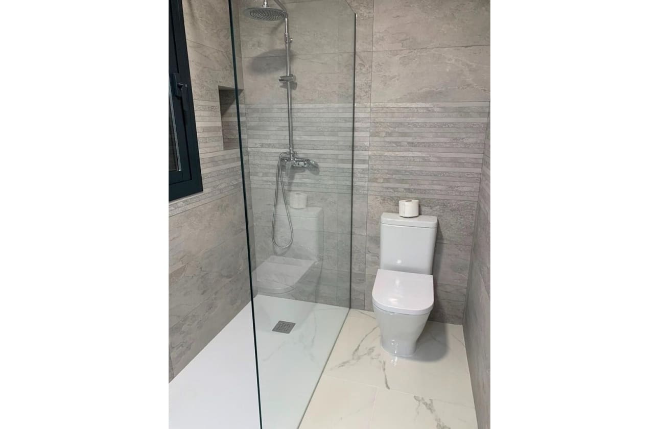 6 bedroom Villa for sale in Pinoso - € 611,000 (Ref: 9622115)