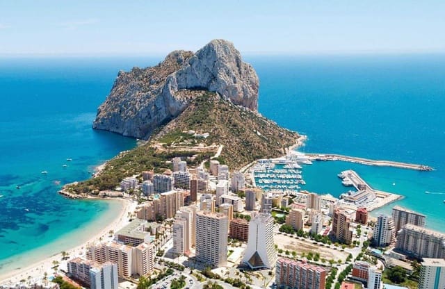 3 makuuhuone Ranta-asunto myytävänä paikassa Pueblo, Calpe / Calp mukana uima-altaan - 625 000 € (Ref: 9622130)