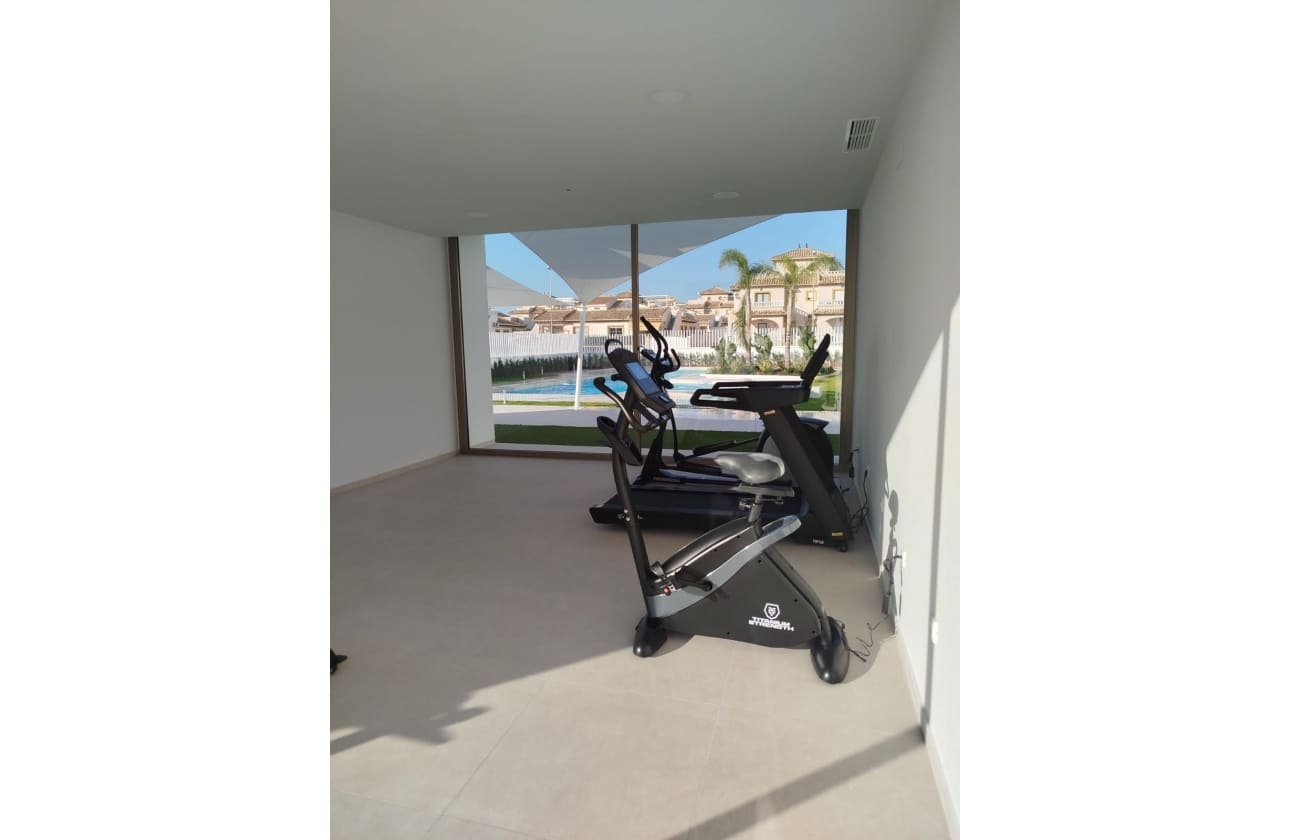 2 makuuhuone Bungalow myytävänä paikassa Cabo Roig mukana uima-altaan - 399 000 € (Ref: 9622131)